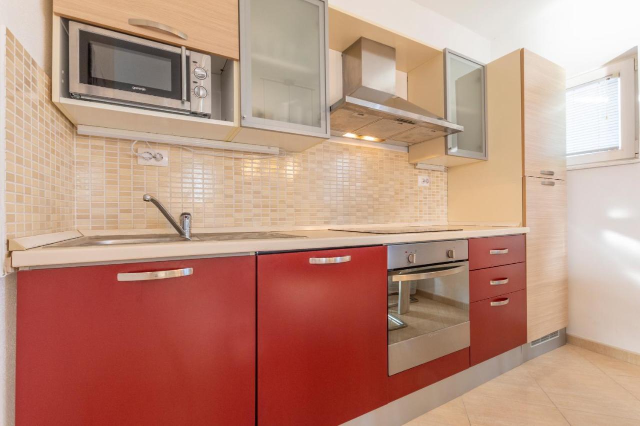 Villa Spark With Heated Pool In Rogoznica Zecevo Luaran gambar