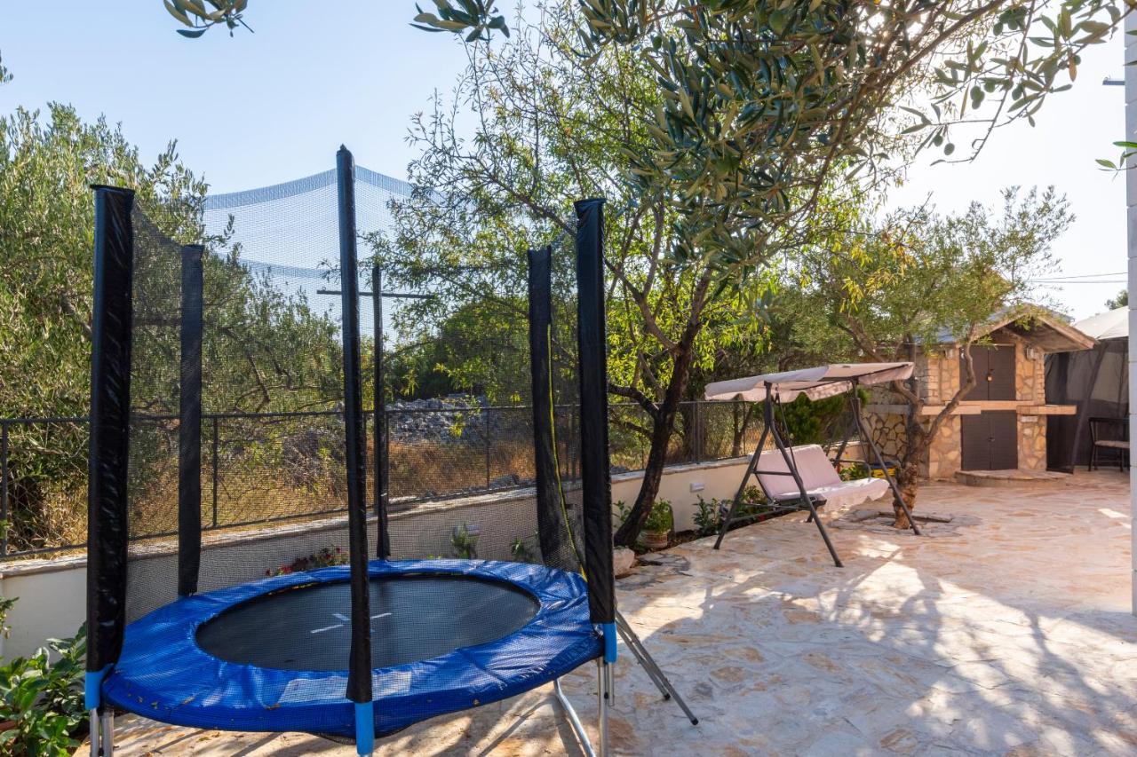 Villa Spark With Heated Pool In Rogoznica Zecevo Luaran gambar
