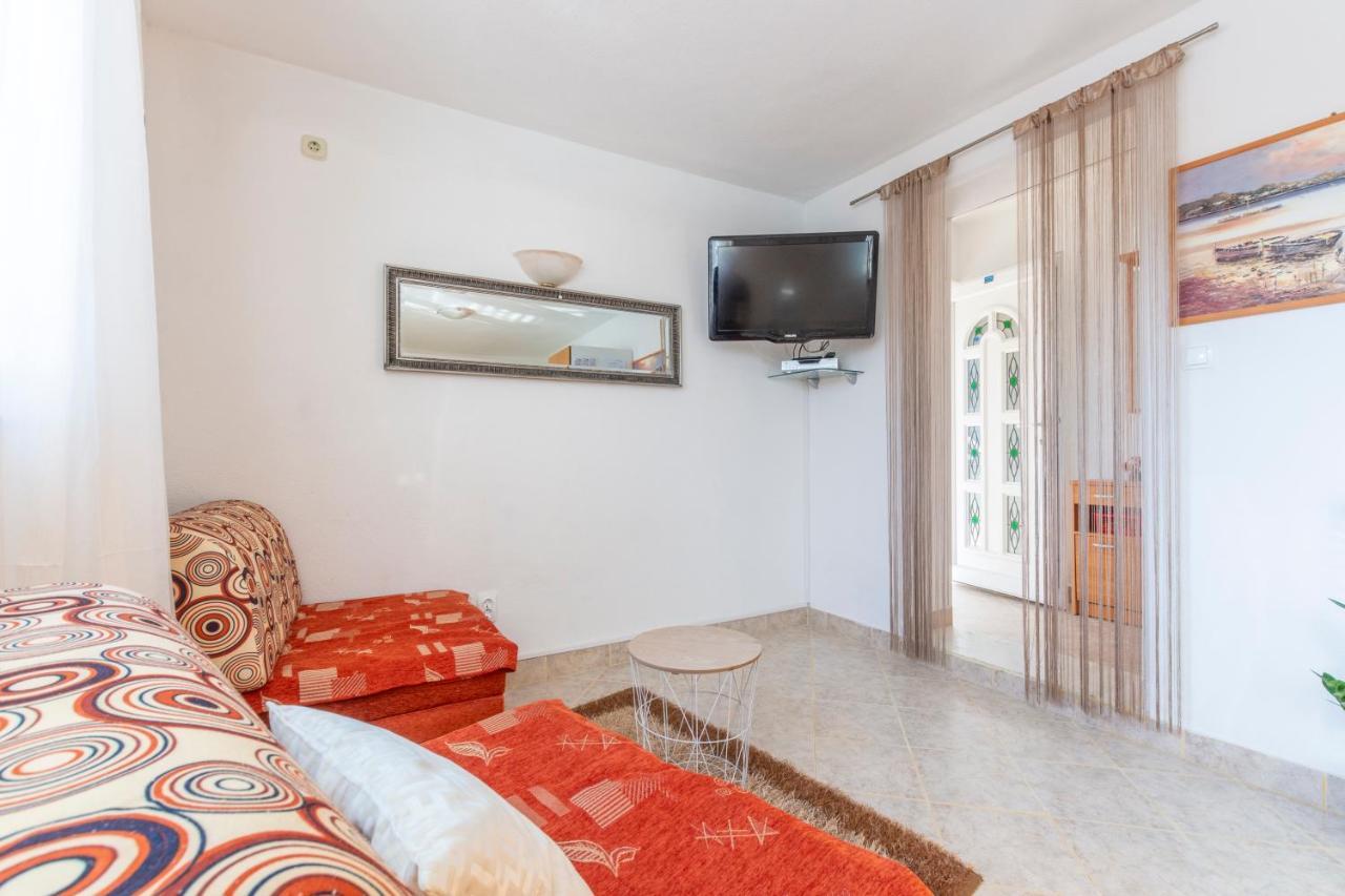 Villa Spark With Heated Pool In Rogoznica Zecevo Luaran gambar